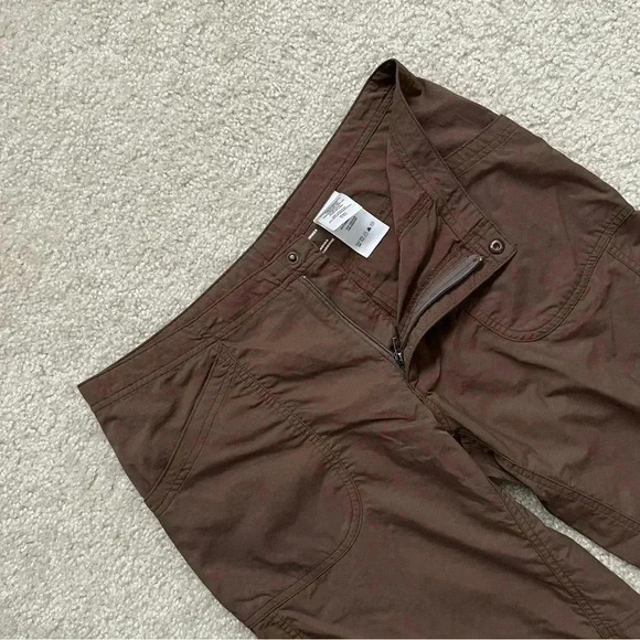 MOUNTAIN HARDWEAR Women OL1153 Brown Cropped Hiking Capri Pants SZ 10 Zip Pocket - Picture 12 of 15